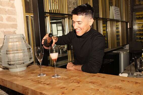 הראל סקעת מחכה לכם // צילום: אור דנון